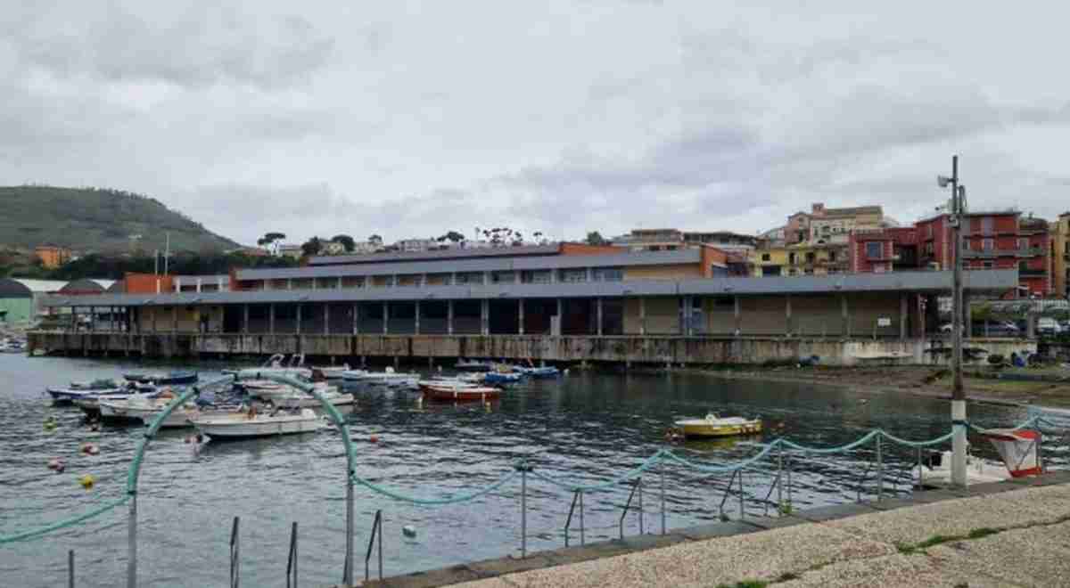 palazzo del mare Pozzuoli